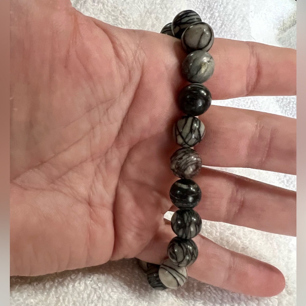 BOMBSHELL BEADS
